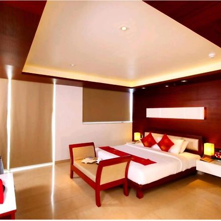 Diana Heights Luxury Hotel Nedumbassery Extérieur photo