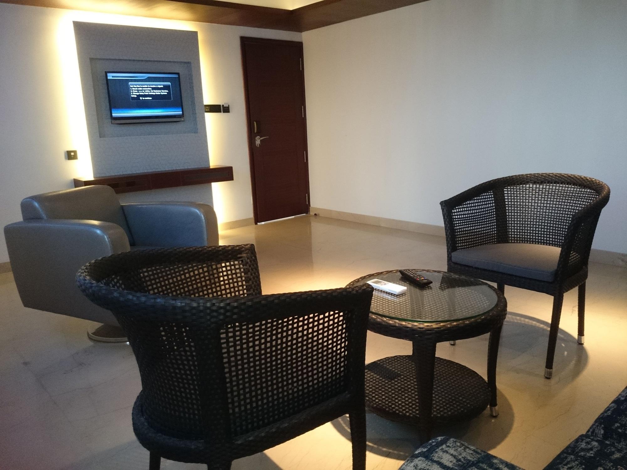 Diana Heights Luxury Hotel Nedumbassery Extérieur photo