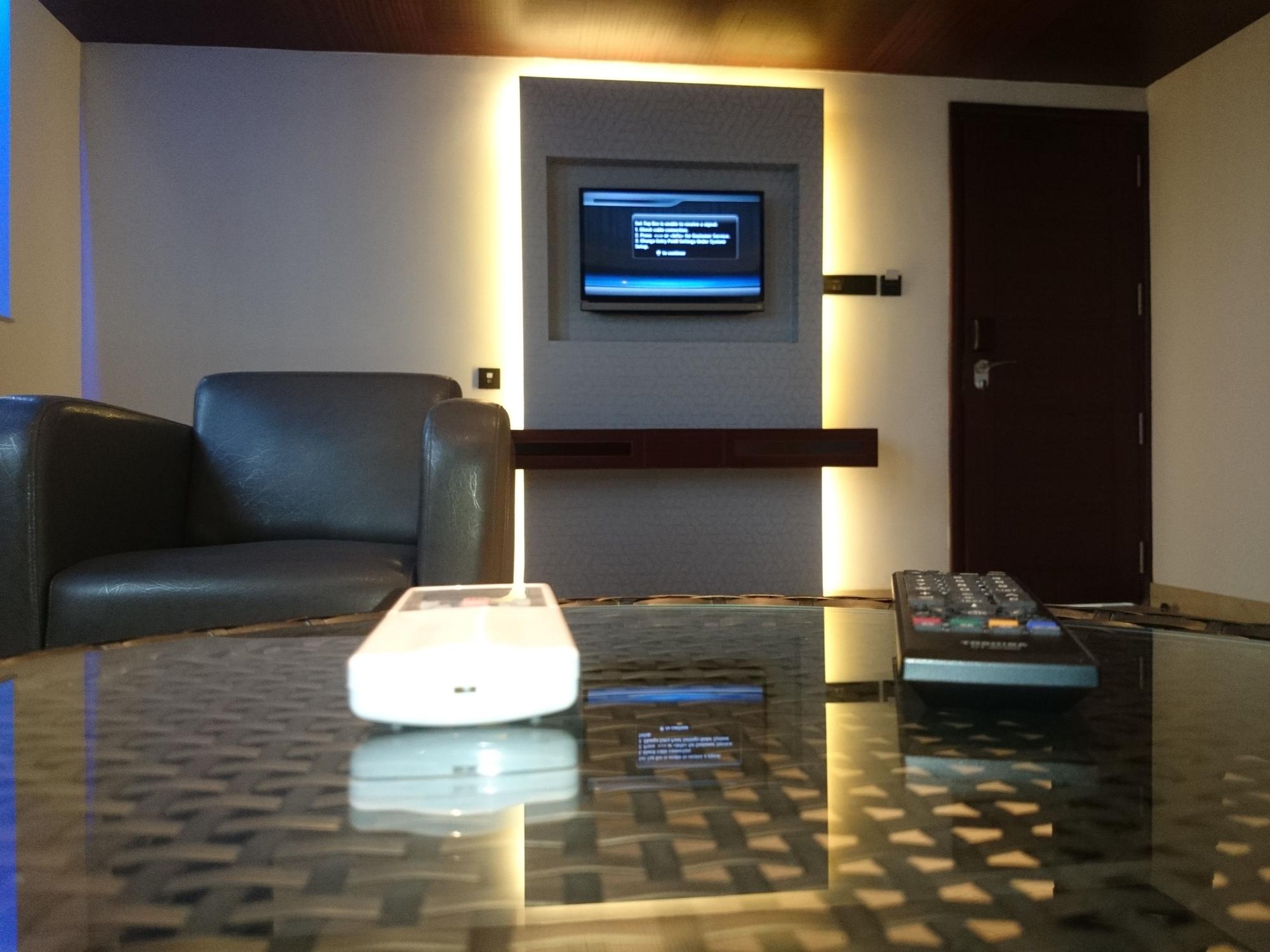 Diana Heights Luxury Hotel Nedumbassery Extérieur photo
