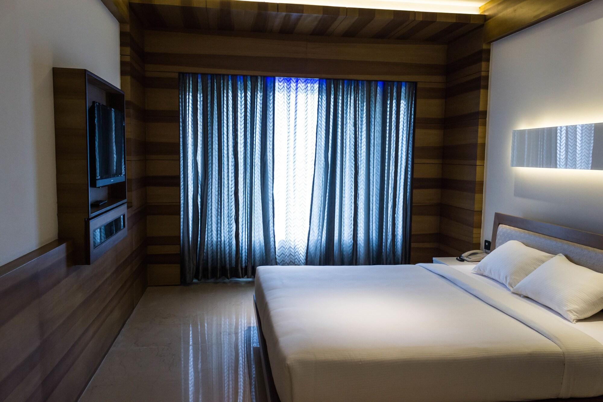 Diana Heights Luxury Hotel Nedumbassery Extérieur photo