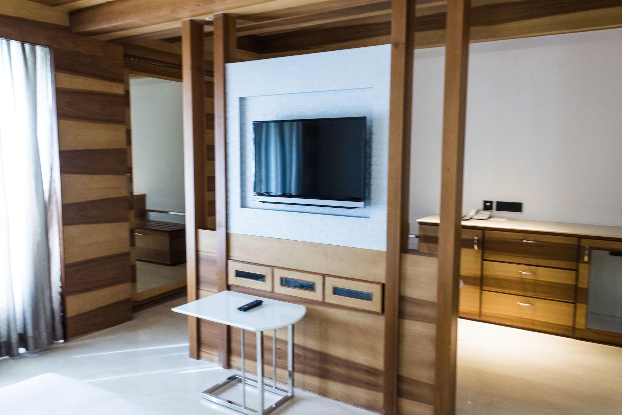 Diana Heights Luxury Hotel Nedumbassery Extérieur photo