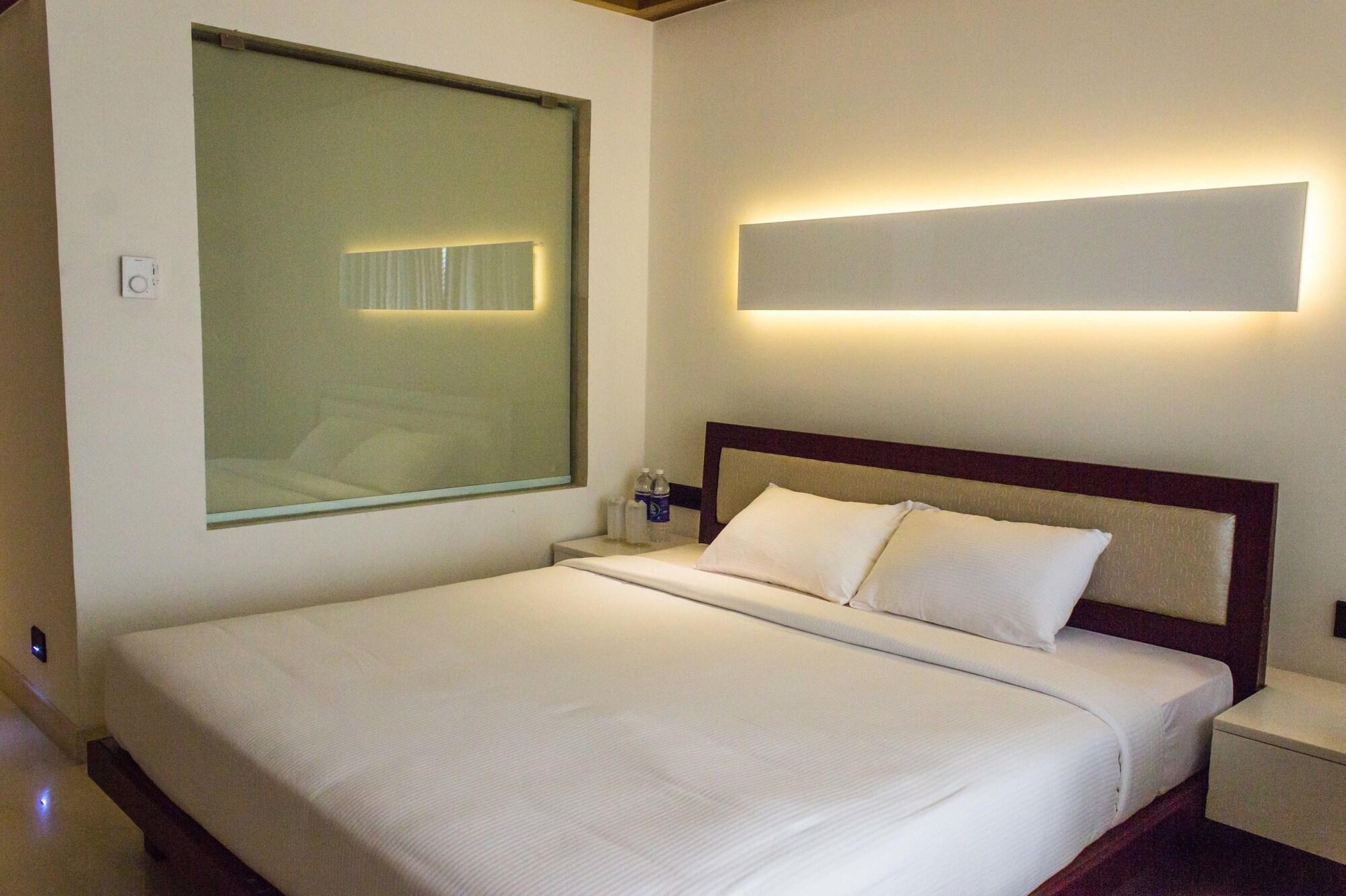 Diana Heights Luxury Hotel Nedumbassery Extérieur photo