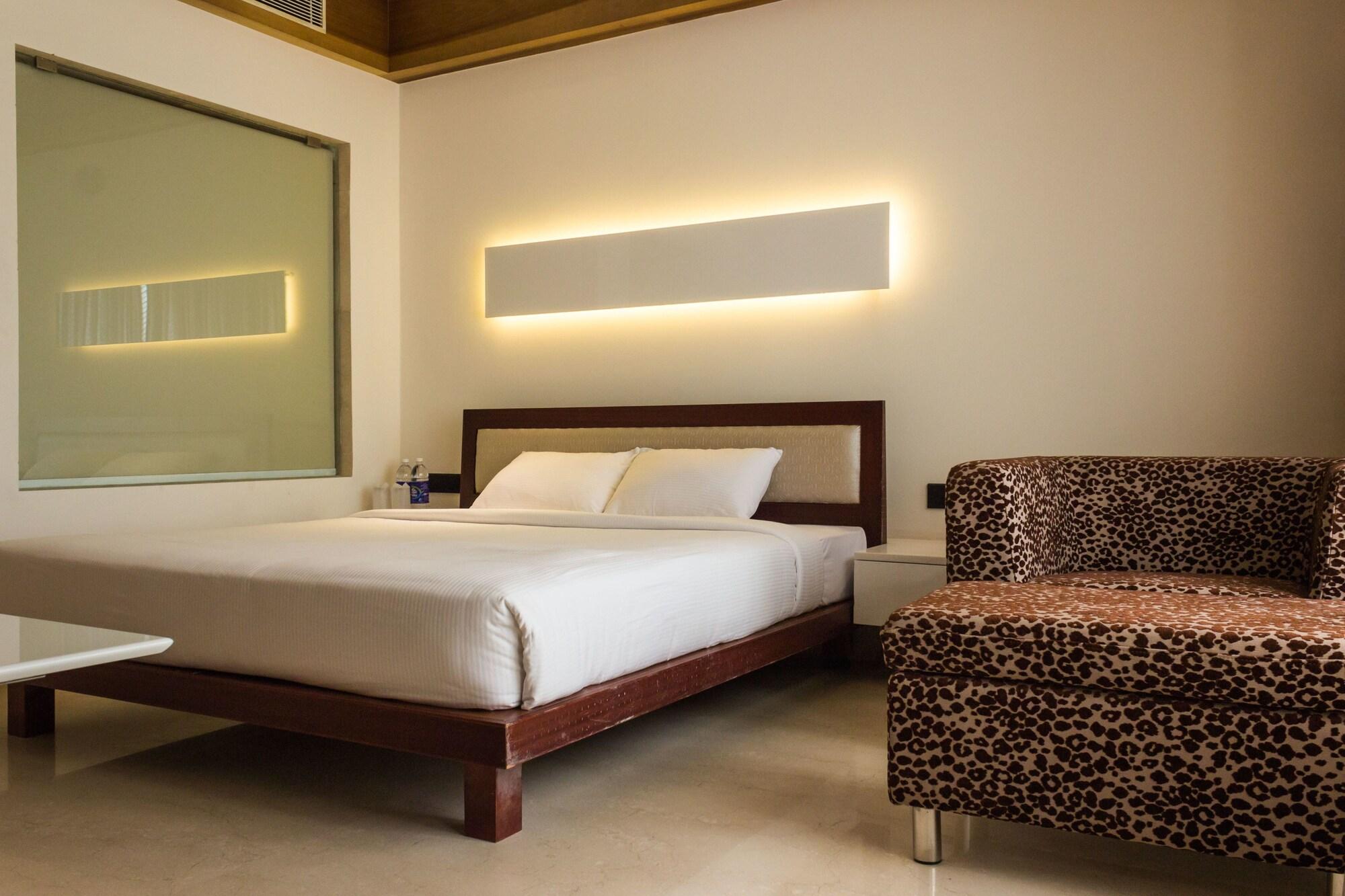 Diana Heights Luxury Hotel Nedumbassery Extérieur photo