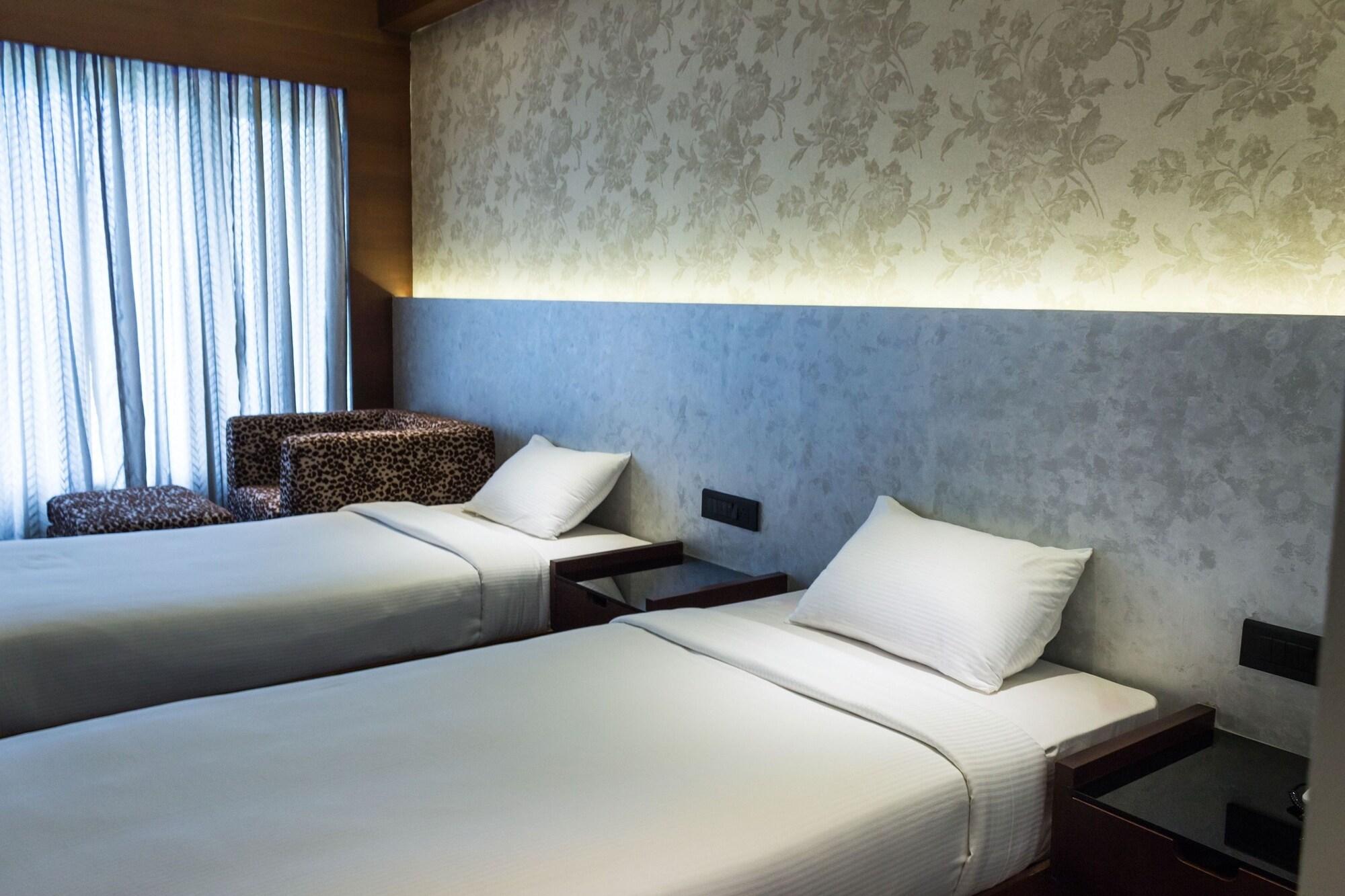 Diana Heights Luxury Hotel Nedumbassery Extérieur photo