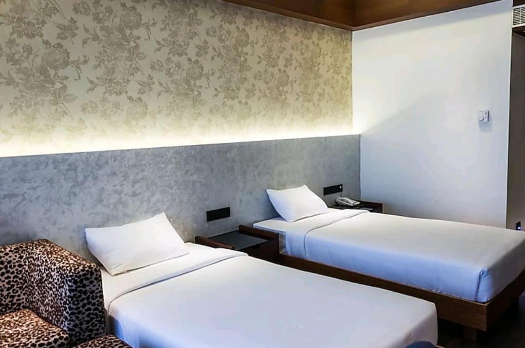 Diana Heights Luxury Hotel Nedumbassery Extérieur photo