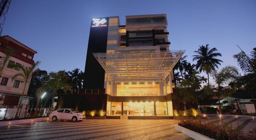 Diana Heights Luxury Hotel Nedumbassery Extérieur photo