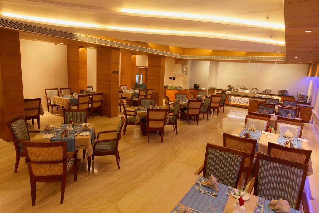 Diana Heights Luxury Hotel Nedumbassery Extérieur photo