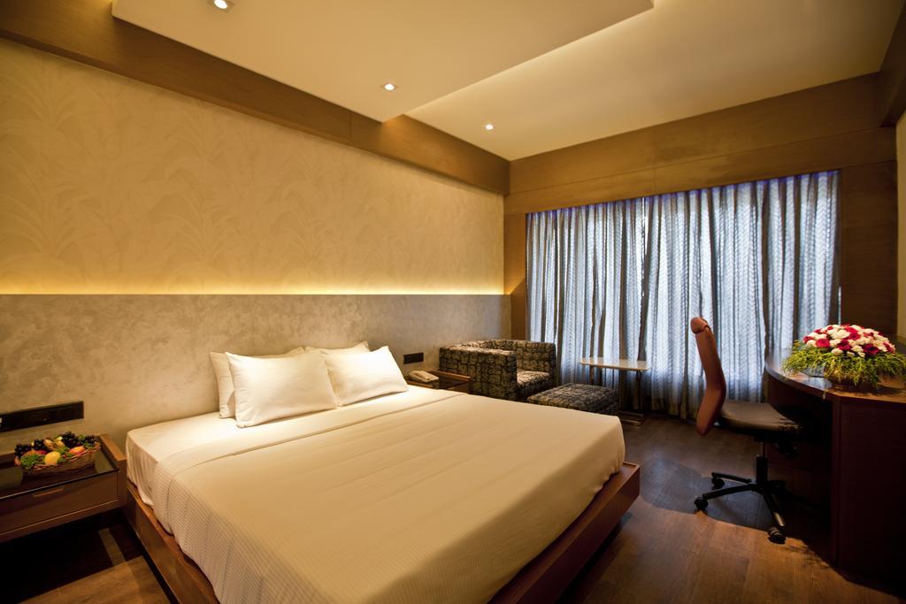 Diana Heights Luxury Hotel Nedumbassery Extérieur photo