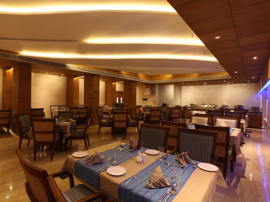 Diana Heights Luxury Hotel Nedumbassery Extérieur photo