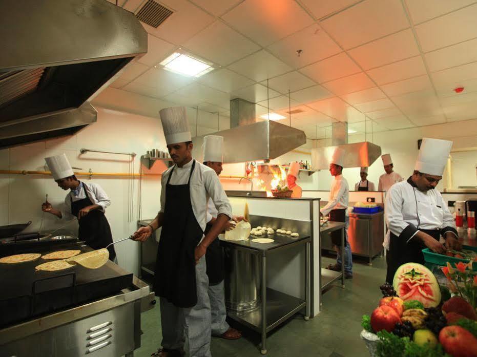 Diana Heights Luxury Hotel Nedumbassery Extérieur photo