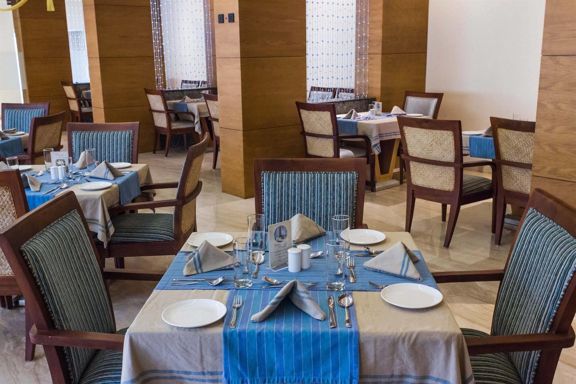 Diana Heights Luxury Hotel Nedumbassery Extérieur photo