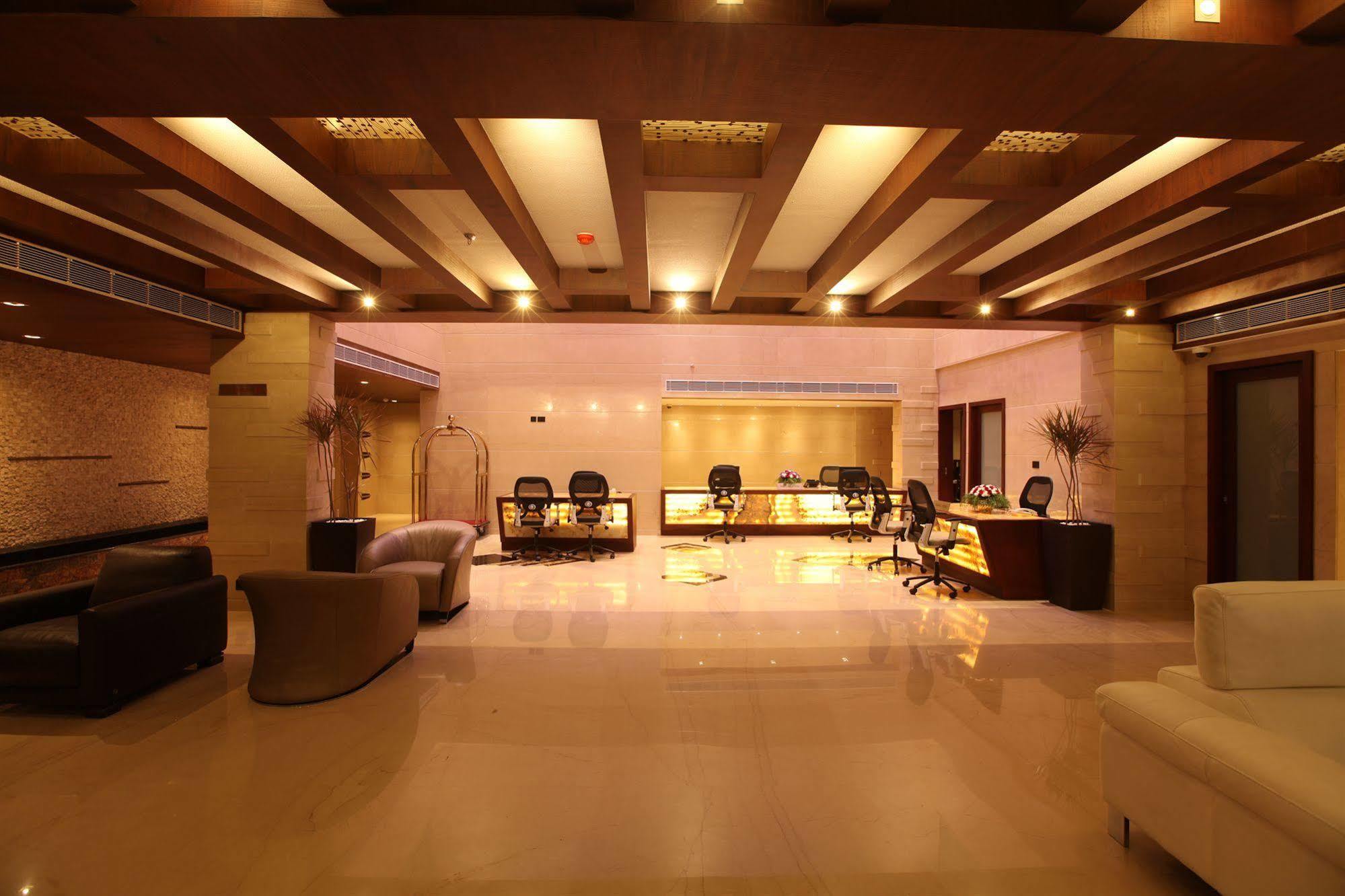 Diana Heights Luxury Hotel Nedumbassery Extérieur photo