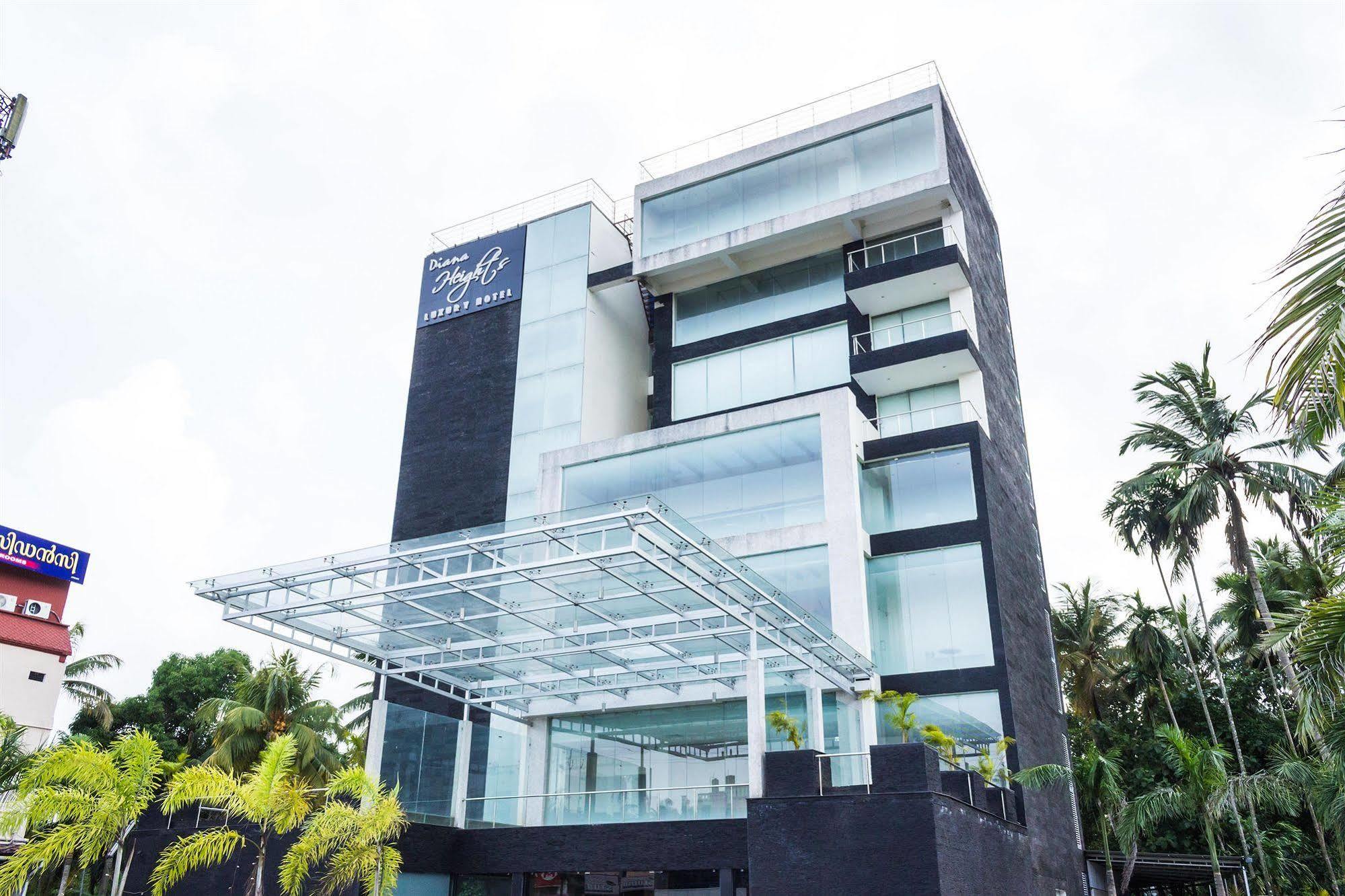 Diana Heights Luxury Hotel Nedumbassery Extérieur photo