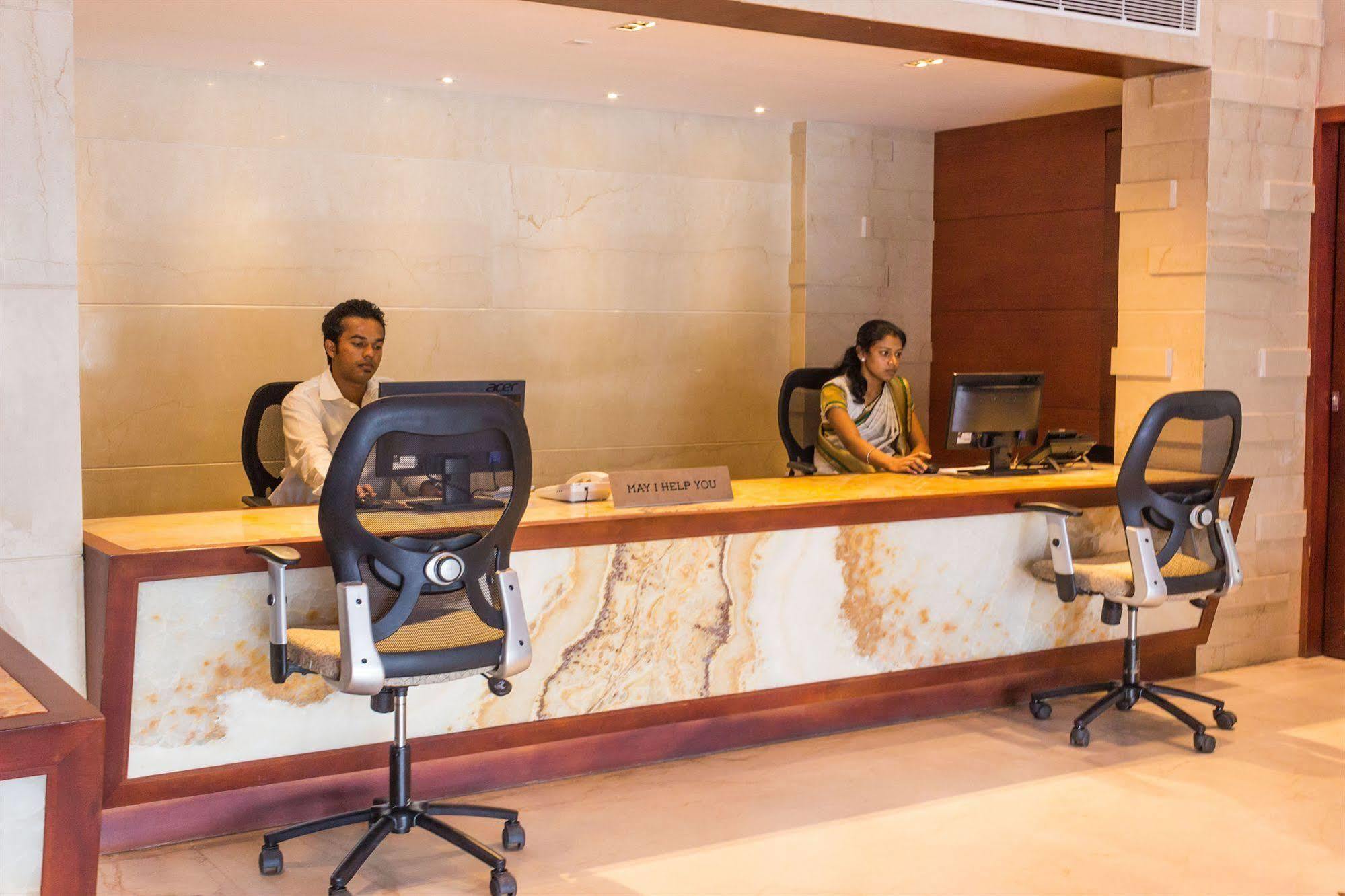 Diana Heights Luxury Hotel Nedumbassery Extérieur photo