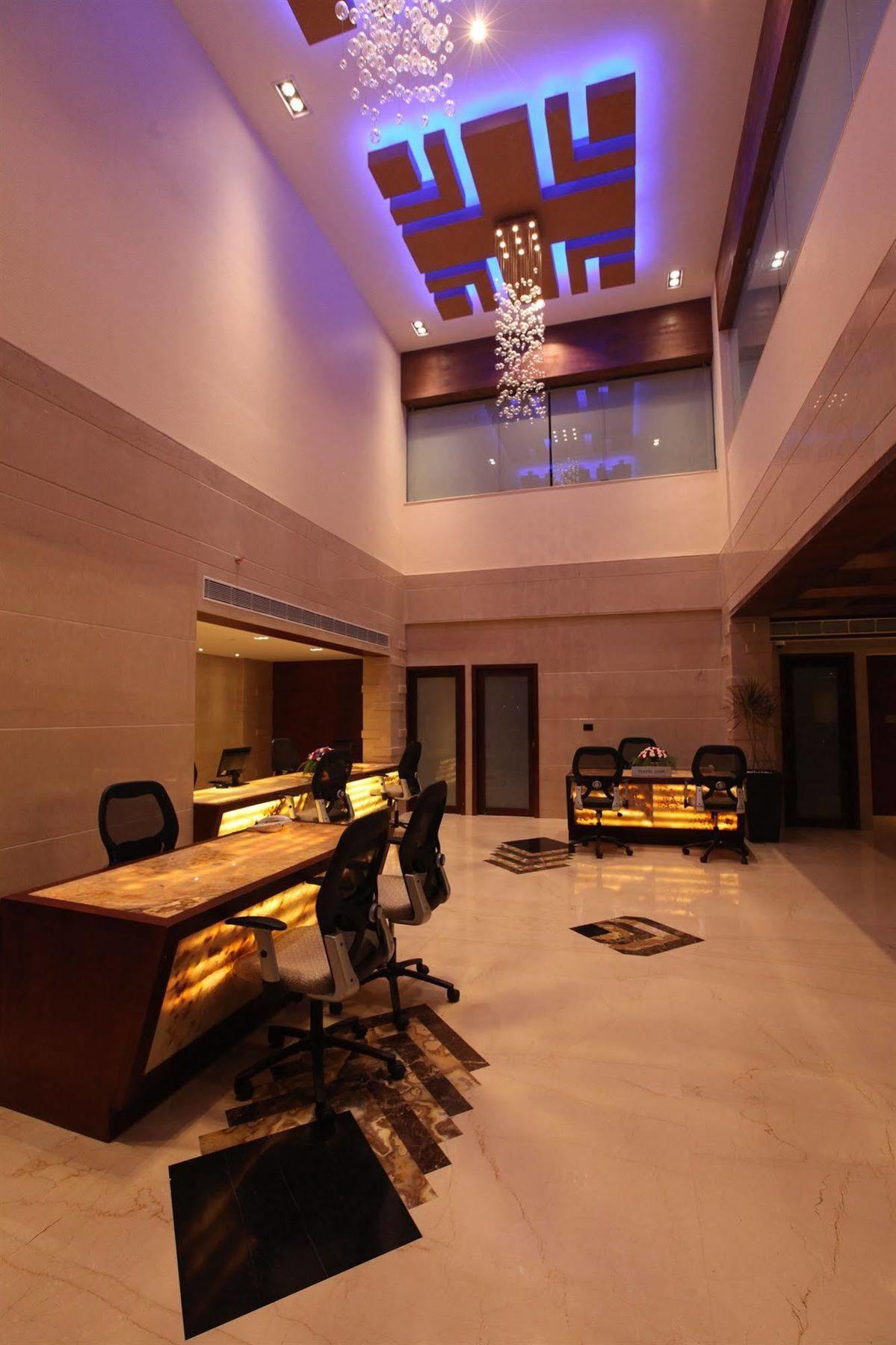 Diana Heights Luxury Hotel Nedumbassery Extérieur photo